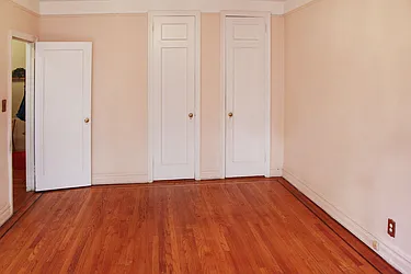 Sold by Thomas Lipovetsky, LREB