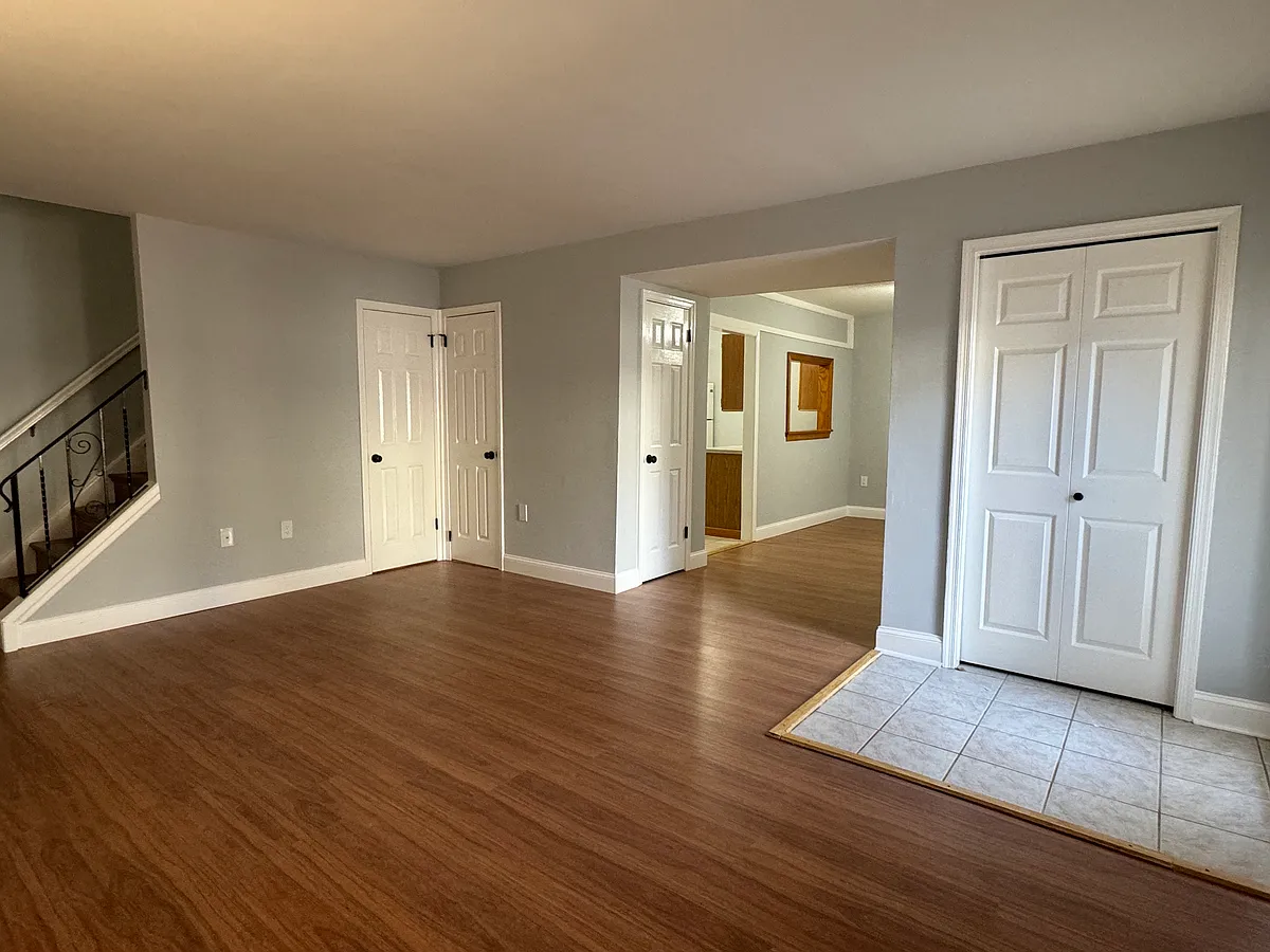 Building Photo - 2405 Whitpain Hls