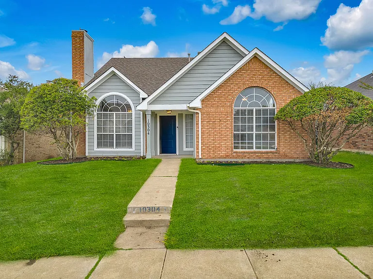 10304 Concord Dr — Photo 2