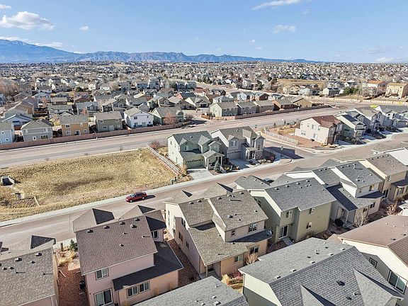 2nd image of 3617 Vineyard Cir