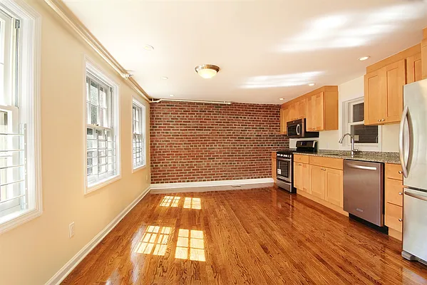 Rented by Corcoran | media 31