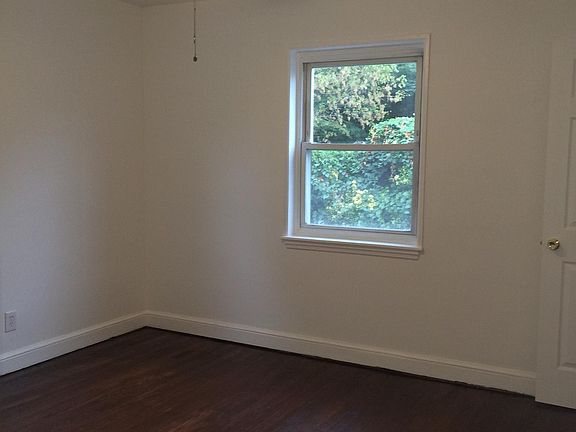 3rd image of 715 N George Mason Dr #1