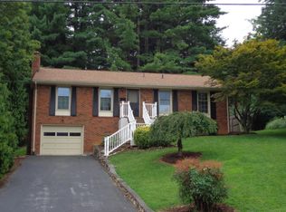 308 Highfield Rd, Salem, VA 24153