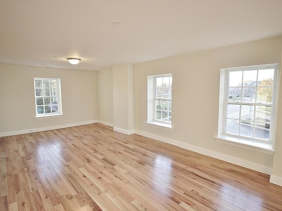 5th image of 32 Pine St APT 4
