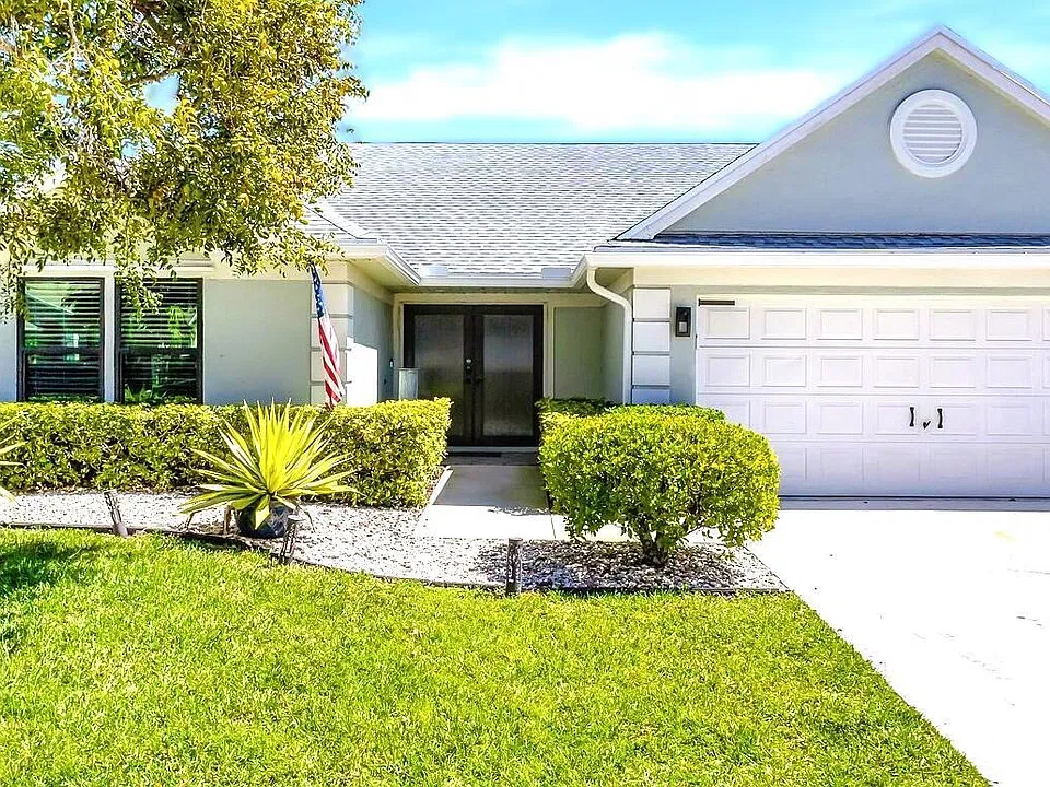 13005 Meadowbreeze Dr