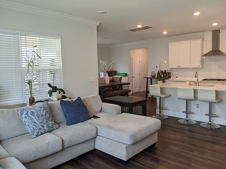 325 Ivy Arbor Way — Photo 11