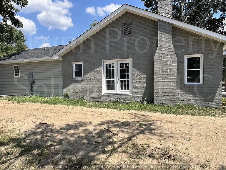 2461 Charleston Hwy — Photo 2