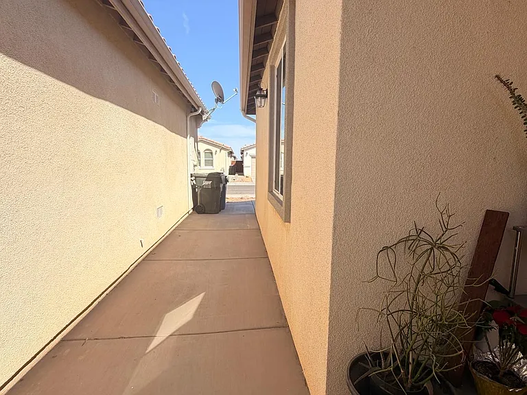 2725 Saddleback Dr — Photo 8