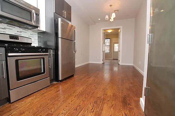 Rented by Nooklyn NYC LLC | media 42