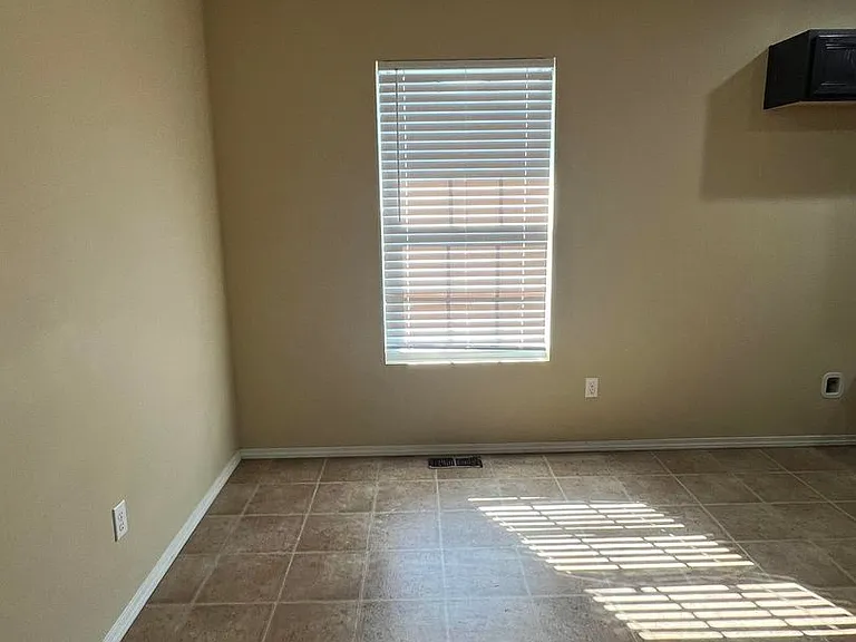4515 E Chipmunk Ln — Photo 6