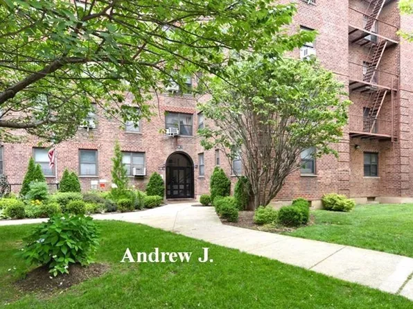 139-15 28th Road image 8 of 9