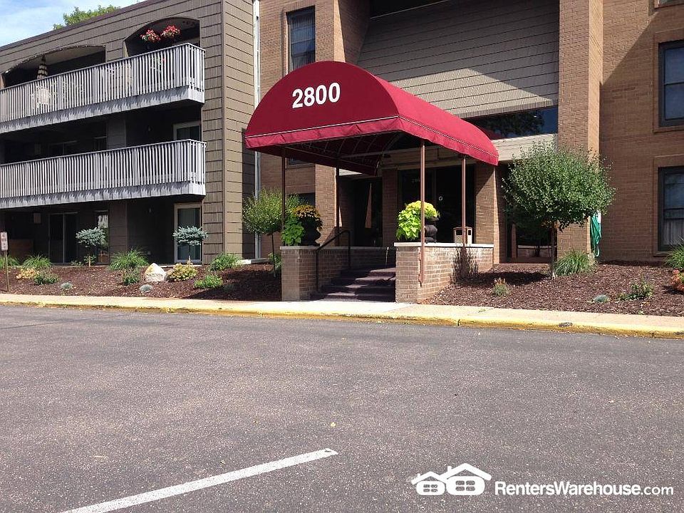 1st image of 2800 Hamline Ave N APT 131