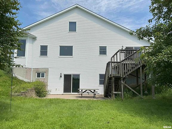 4th image of 1808 106th Ave W