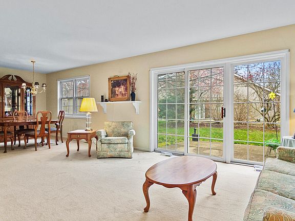 3rd image of 8678 Kelly Dr