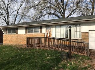 9911 Duke Dr, Saint Louis, MO 63136