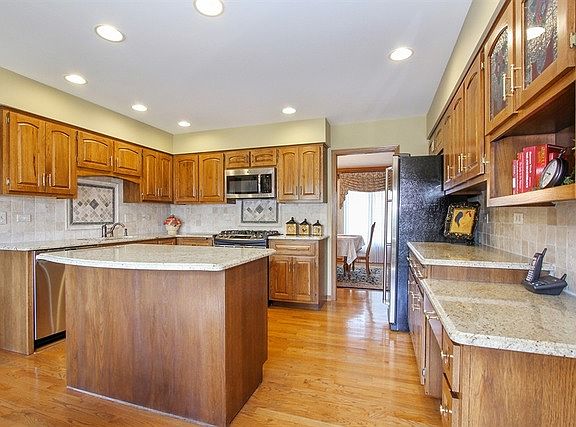5th image of 5424 W 108th Pl