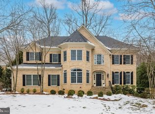 8504 Pierce Point Ct, Potomac, MD 20854