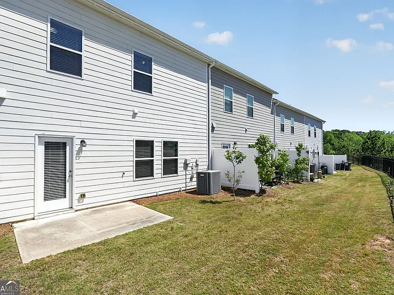 185 Madison Bnd — Photo 15