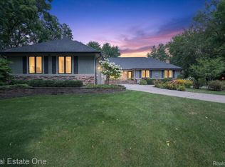 8690 Maxi Ct, Davisburg, MI 48350