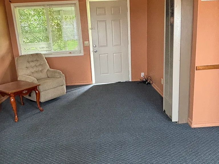 1604 1/2 Conklin Ln — Photo 6