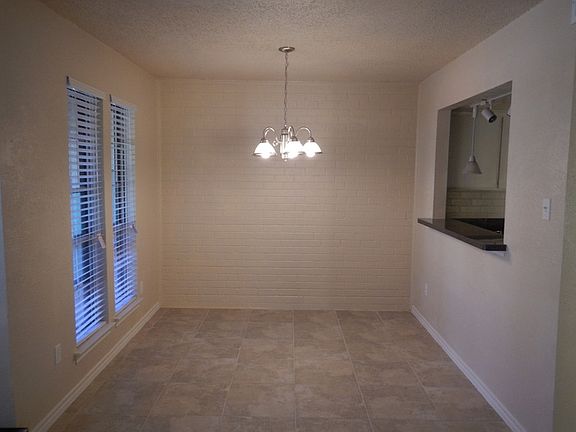 4th image of 2232 Seville Ct
