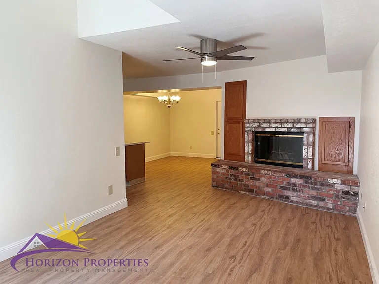4269 Taylor St — Photo 4