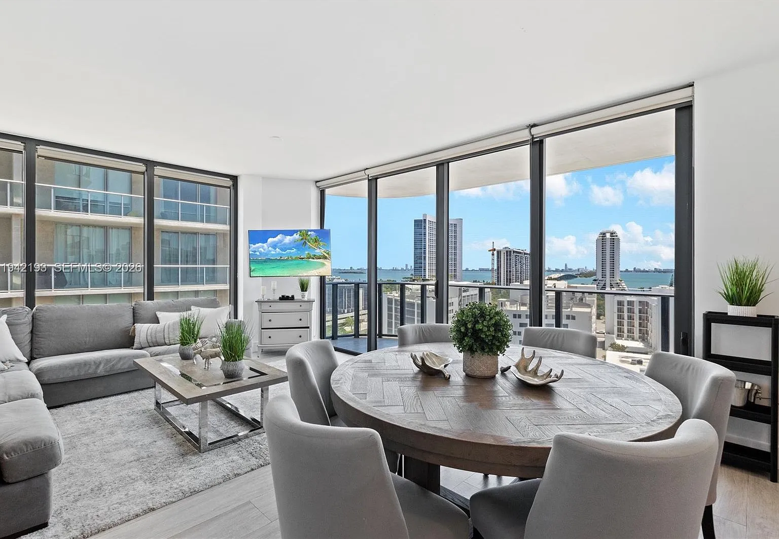 3401 Midtown Condo — Photo 4