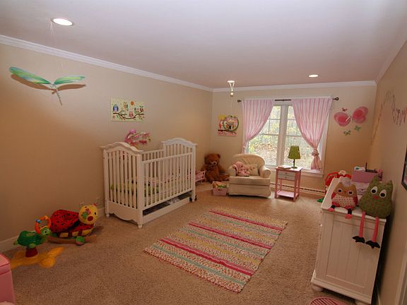 2nd image of 8612 Hornbeam Ln