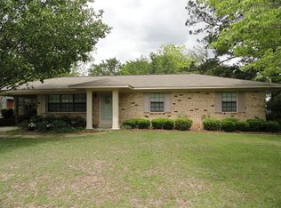 306 Lakeview Dr, Dothan, AL 36301