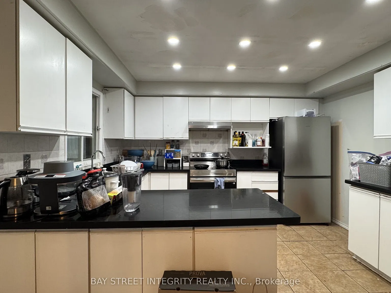 4 bed, $4,000 — Photo 2