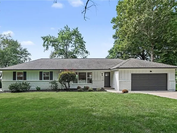 3515 W 93rd St, Leawood, KS 66206