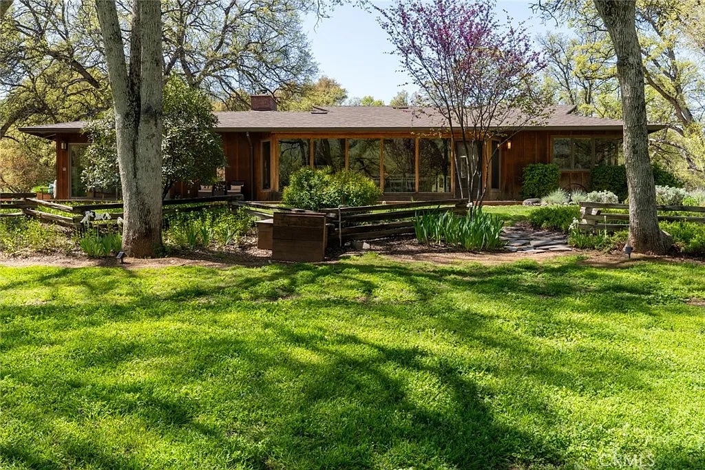 6879 State Highway 49 N photo 1