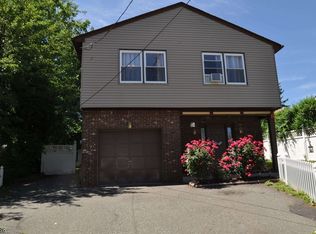 11 E Munson Ave, Dover, NJ 07801