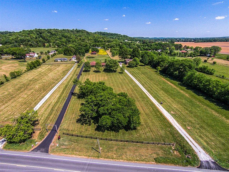 1st image of 3018 Carters Creek Park