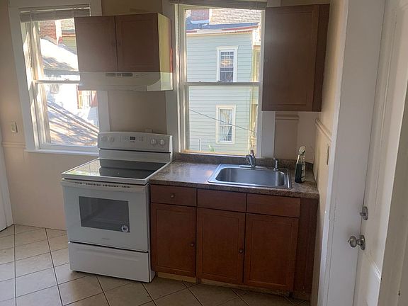 4th image of 94 Academy St #2