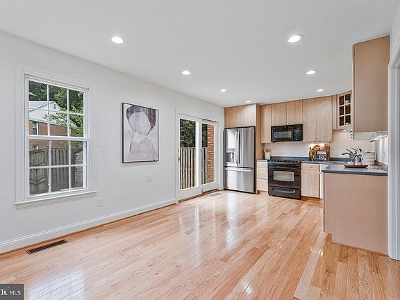 4th image of 2334 Harleyford Ct