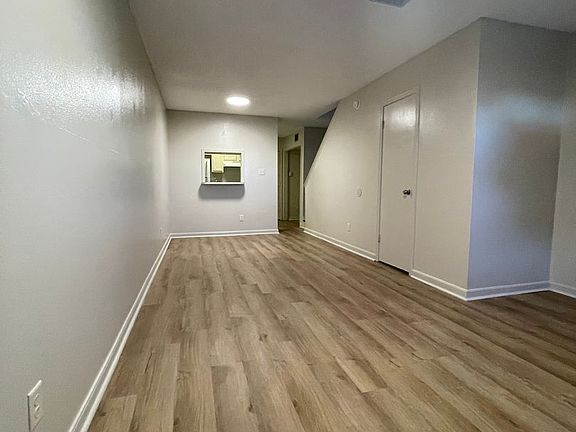2nd image of 206 Loire Ave #C