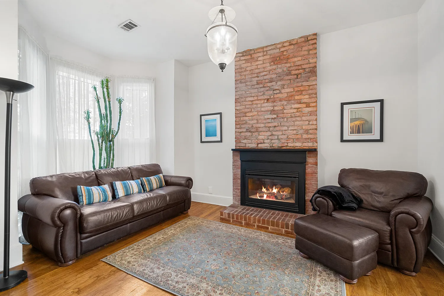 2 bed, 2.5 bath, 1900 sqft, $6,510 — Photo 1