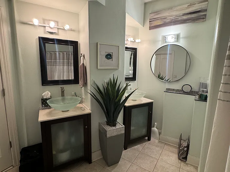 1915 N Water St #207 — Photo 7