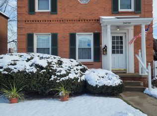 24830 Wyland St, Center Line, MI 48015