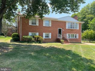 6600 Summerhill Rd, Temple Hills, MD 20748