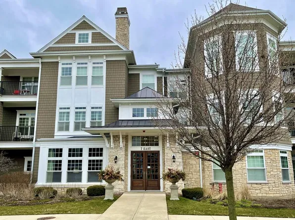 7 E Kennedy Ln APT 306, Hinsdale, IL 60521