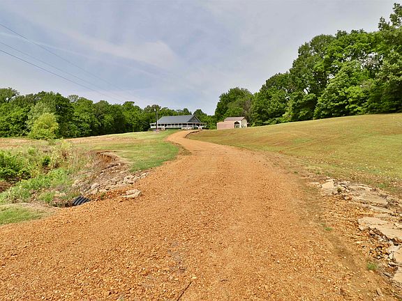 4th image of 367 Junius Lee Rd