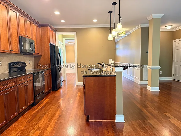616 Lake Artesia Ln — Photo 17