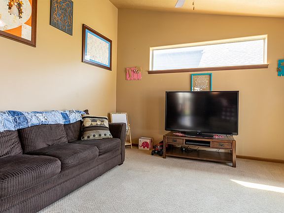 3rd image of 701 Brannon Dr