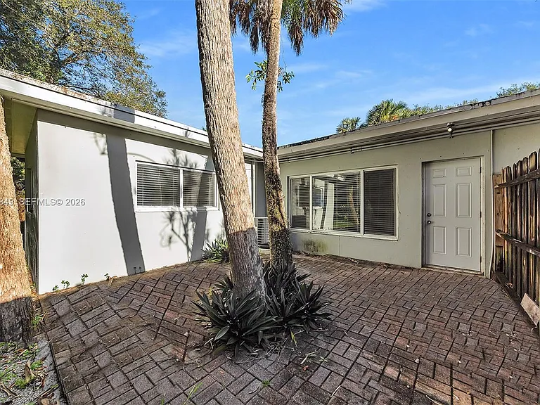 1550 SW 23rd Ct #A — Photo 27