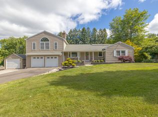 28 Gail Dr, Ellington, CT 06029