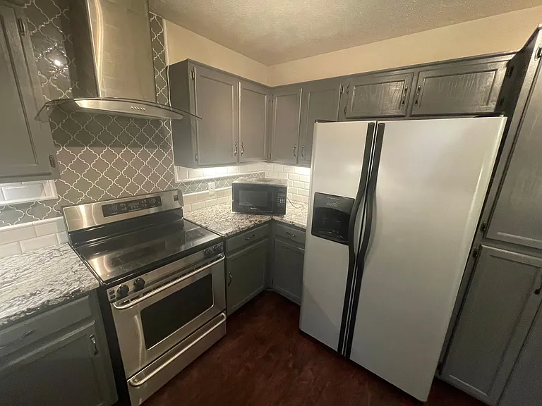 1013 Cobble Pl — Photo 7