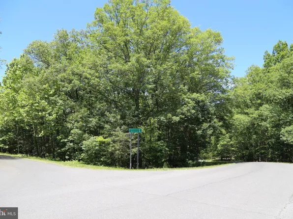 37 Warden Circle Rd, Wardensville, WV 26851