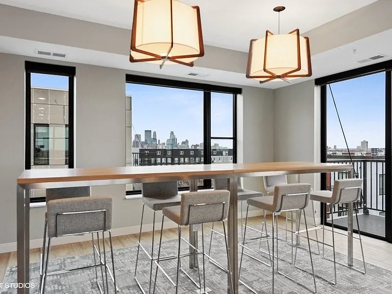 Lago Apartments — Photo 18